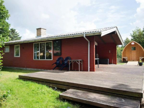 Pretty Holiday Home in lb k near Sea, Ålbæk